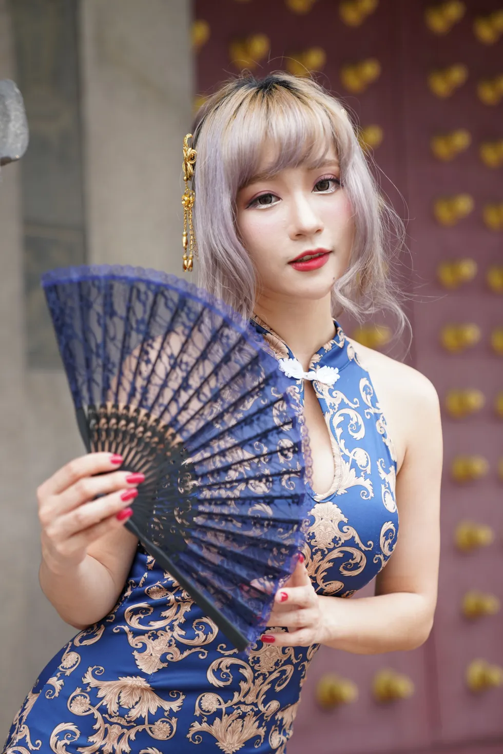 [Mzsock] NO.149 Xue Kaiyun blue flower short cheongsam with high heels and beautiful legs street photography#[105P]-13